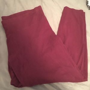 Maroon/dark red leggings